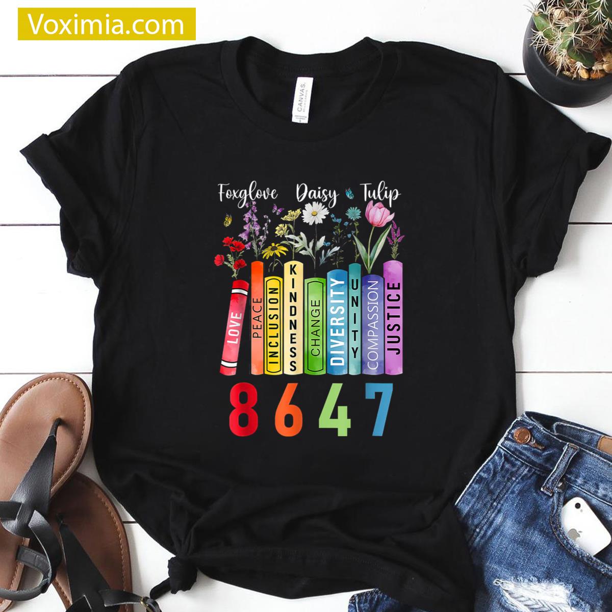 Subtle Floral Trendy For Readers T-shirt