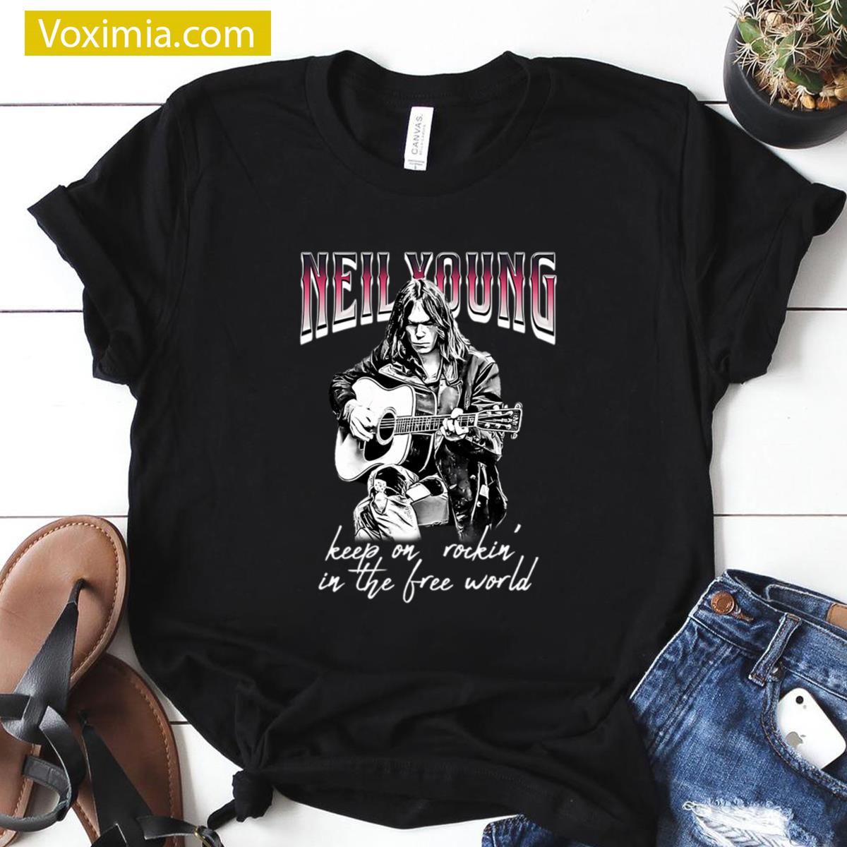 Vintage Guitar Design For Fans T-shirt