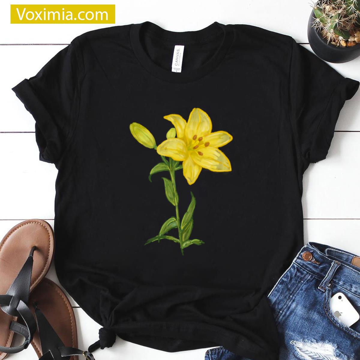 Yellow Lily Design T-shirt