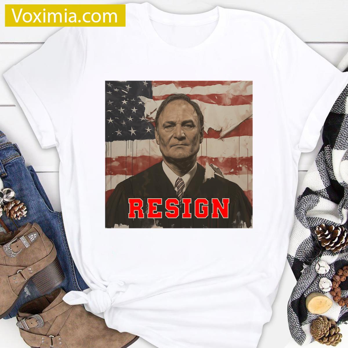 Alito Resign Political Statement T-shirt