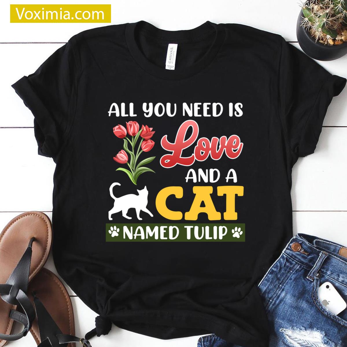 Cat Lover Tulips T-shirt